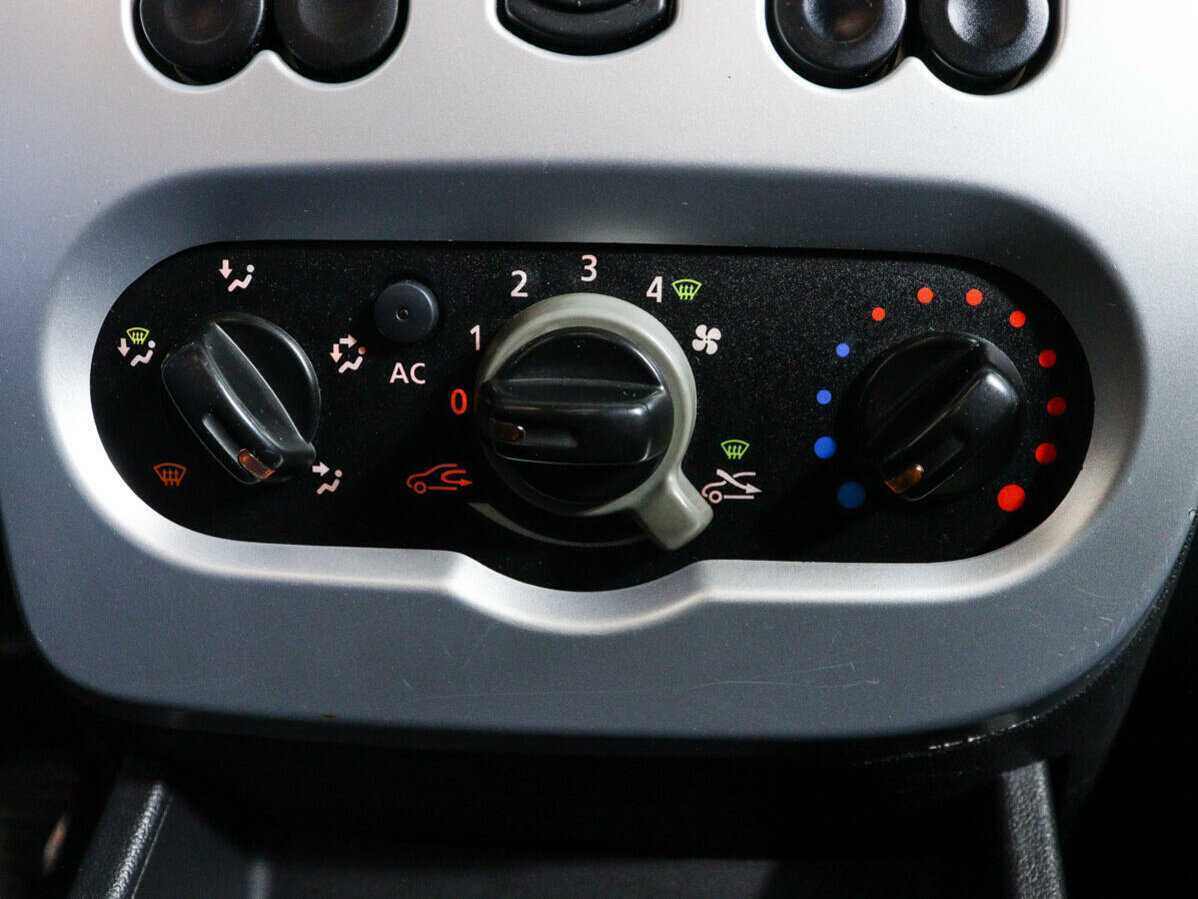 Б/У Рено Сандеро 2012 года. Фото: #15