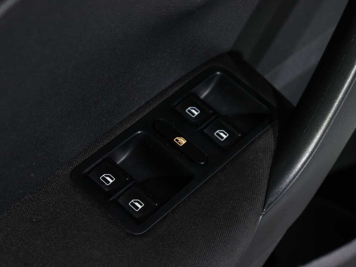 Б/У Фольксваген Поло 2014 года. Фото: #14