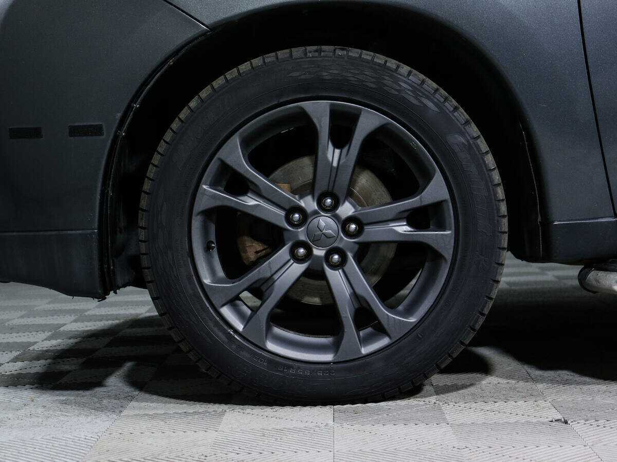 Б/У Митсубиши Оутлэндер 2013 года. Фото: #12