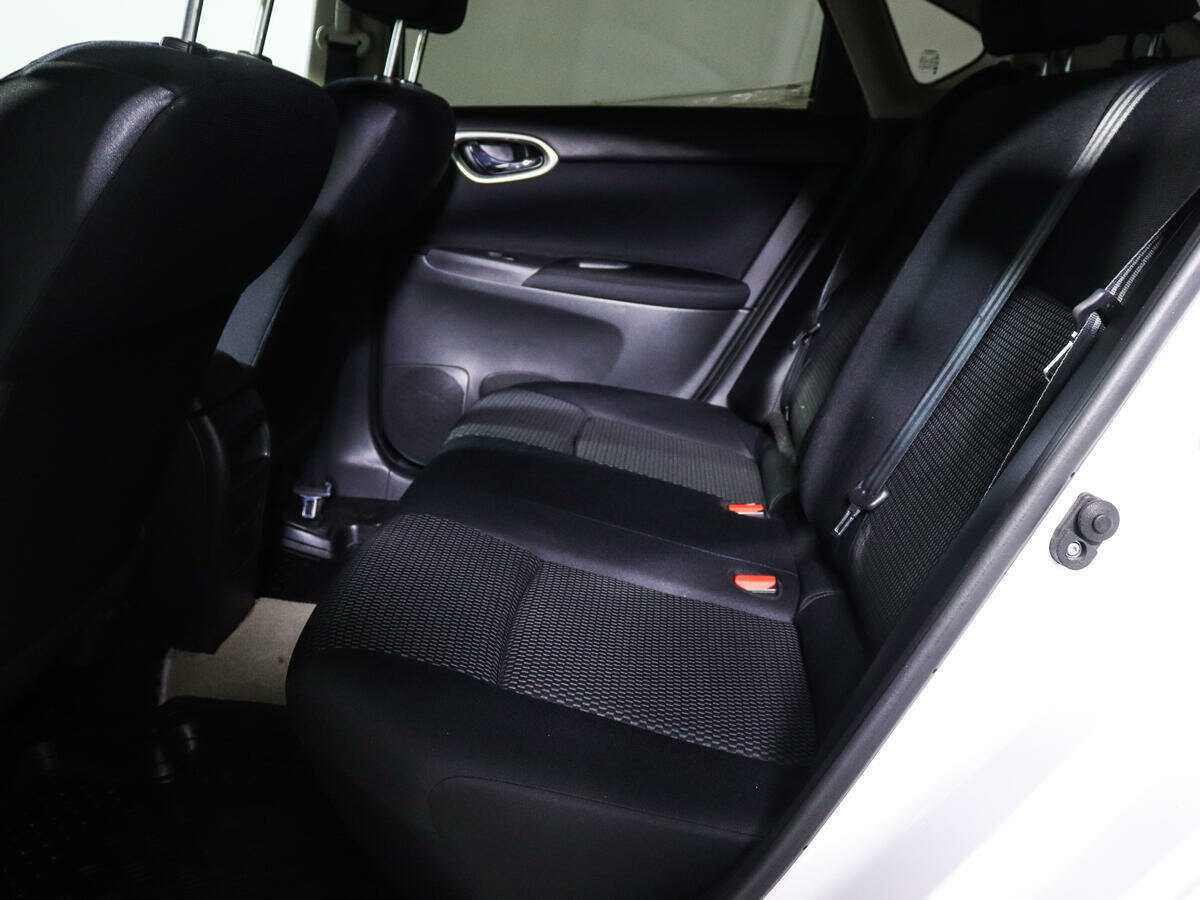 Б/У Ниссан Сентра 2015 года. Фото: #9