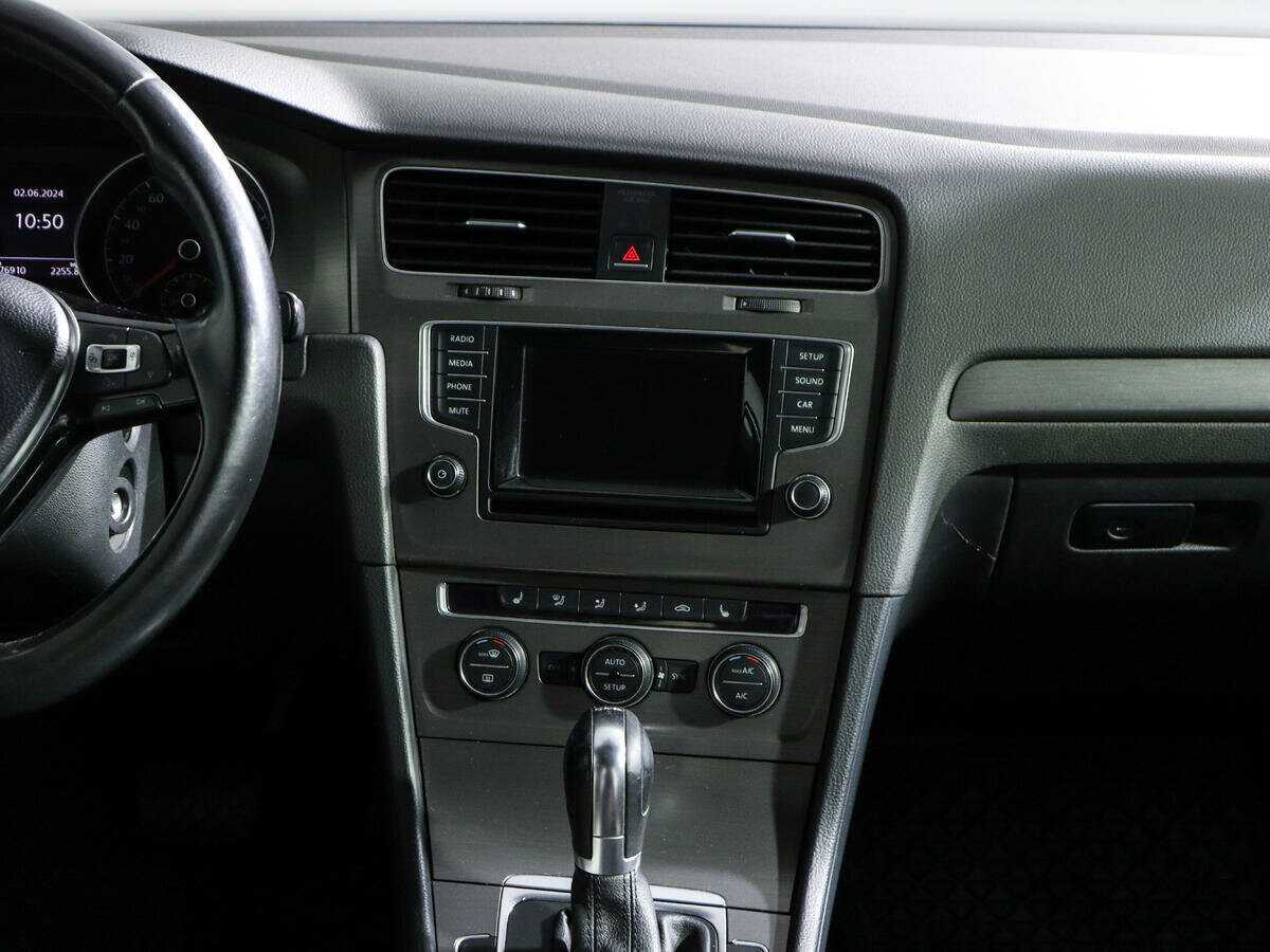 Б/У Фольксваген Гольф 2013 года. Фото: #12