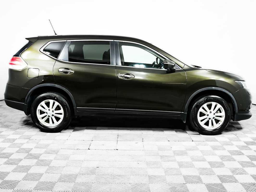 Б/У Ниссан Икс-Трейл 2016 года. Фото: #3