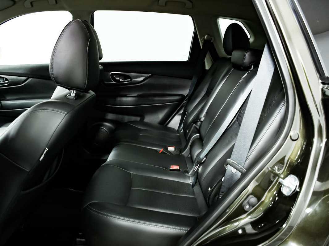 Б/У Ниссан Икс-Трейл 2016 года. Фото: #11