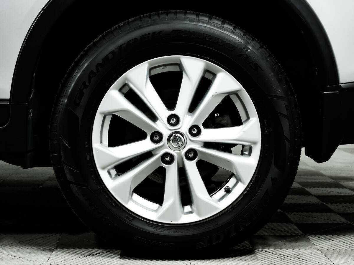 Б/У Ниссан Икс-Трейл 2015 года. Фото: #13