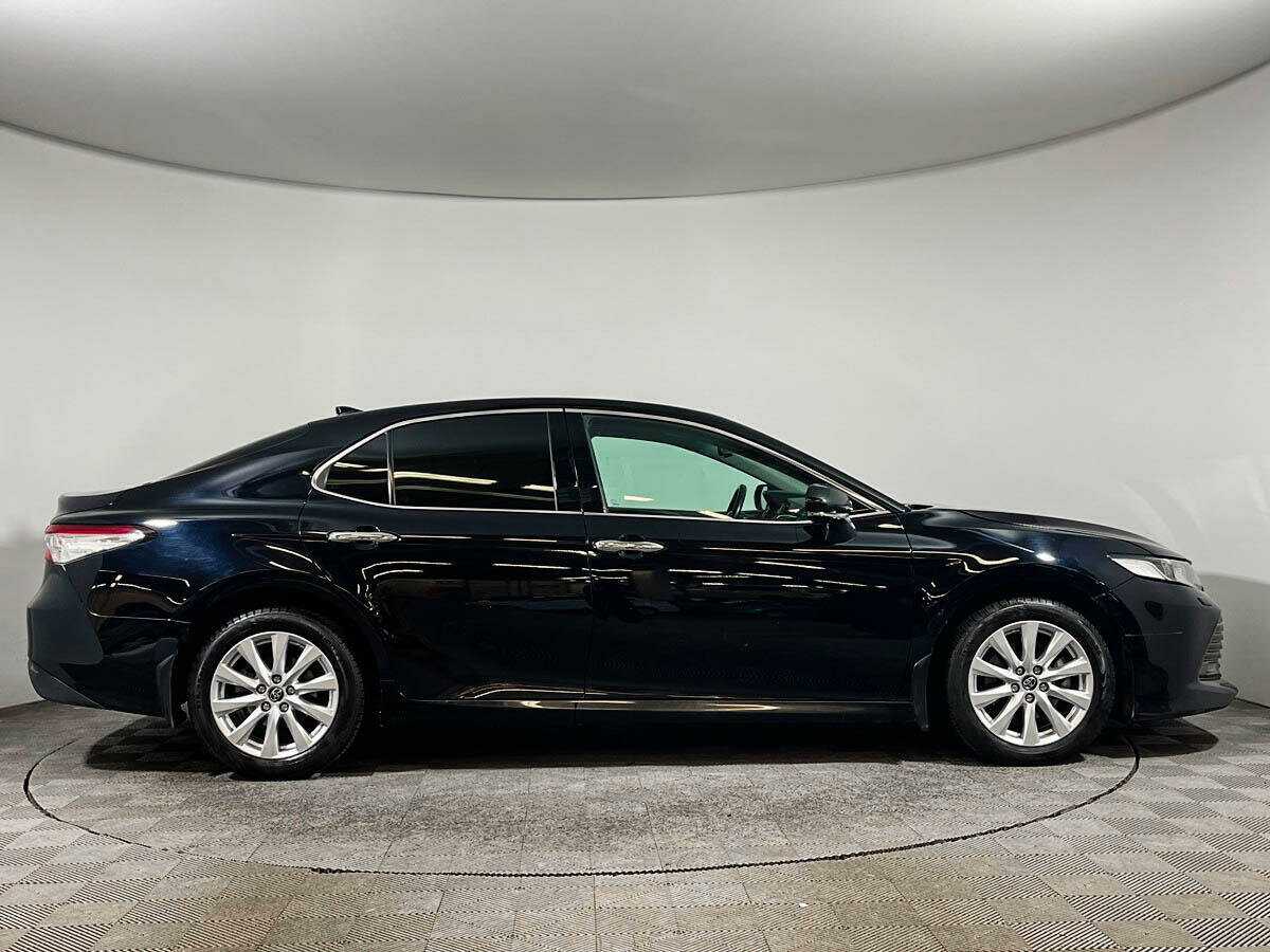 Toyota Camry 2018 года с пробегом. Фото: #3