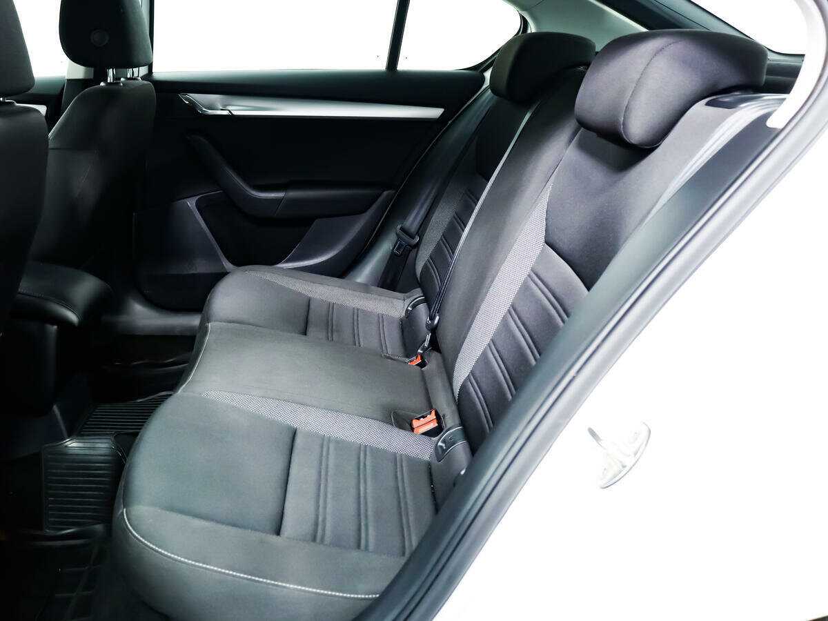 Б/У Шкода Октавия 2018 года. Фото: #11