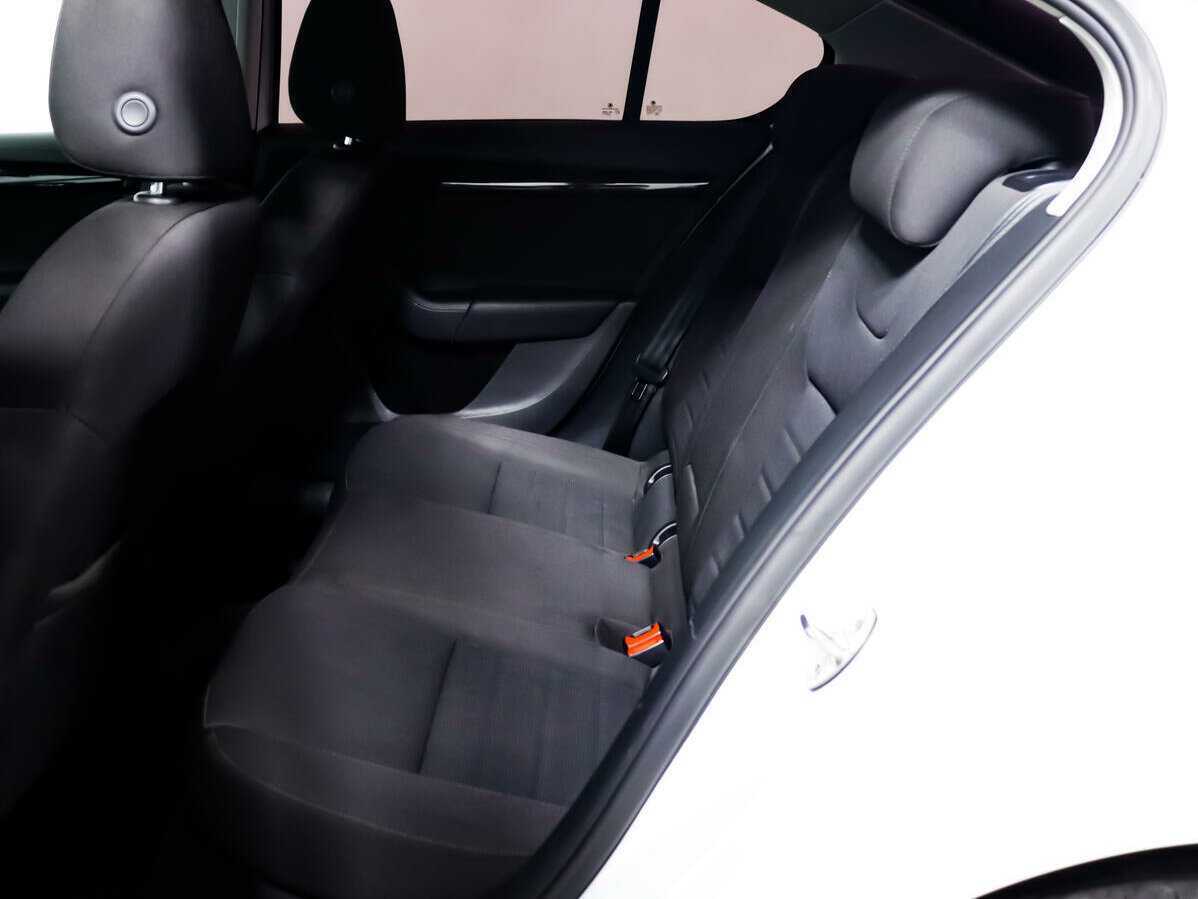 Б/У Шкода Октавия 2016 года. Фото: #11