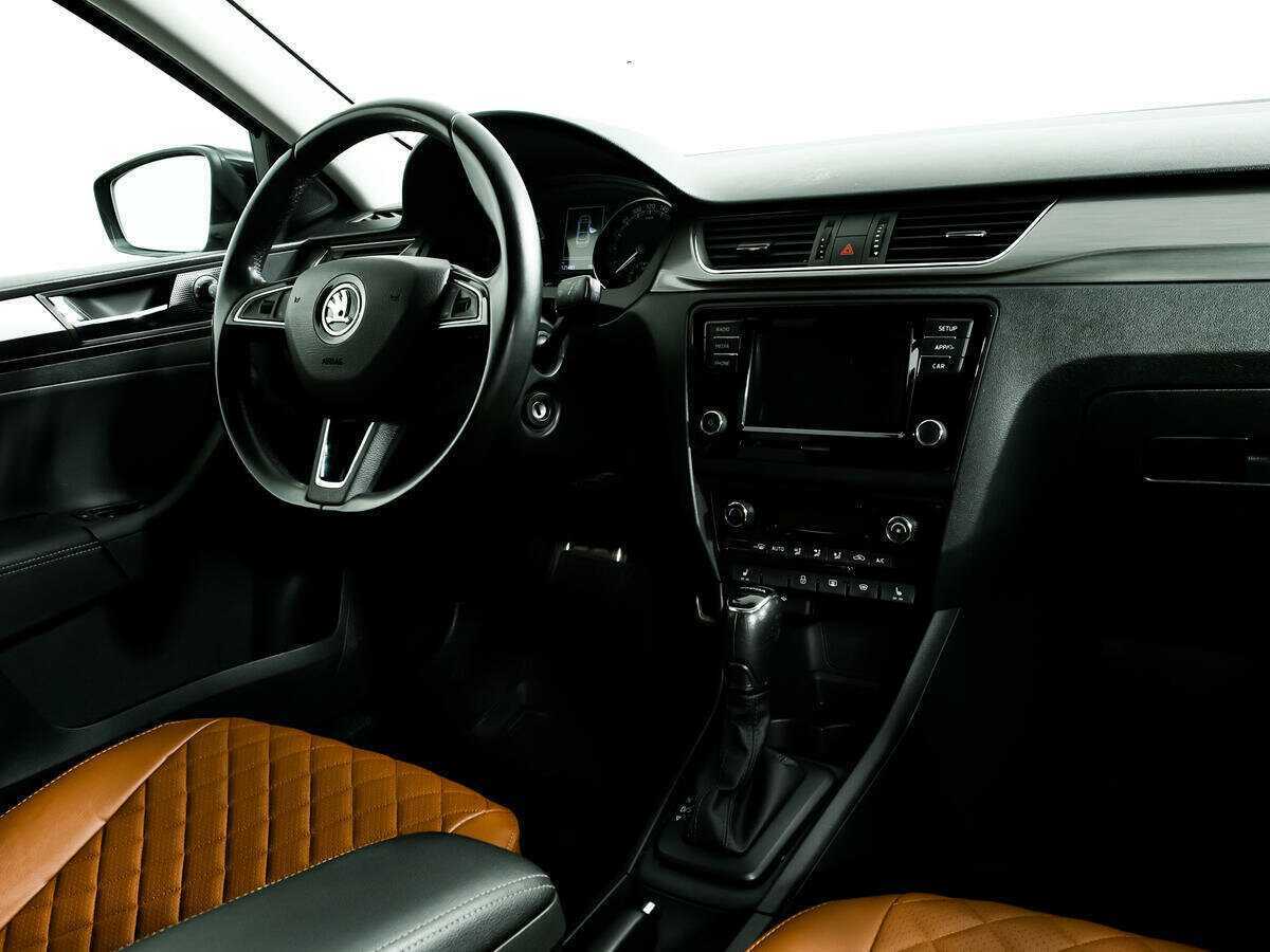 Б/У Шкода Рапид 2018 года. Фото: #8