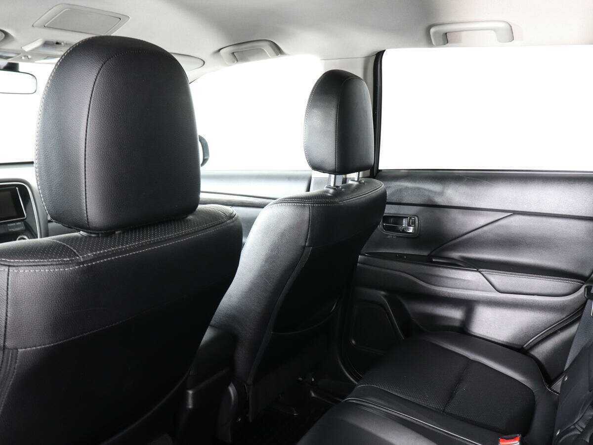 Mitsubishi Outlander 2017 года с пробегом. Фото: #11
