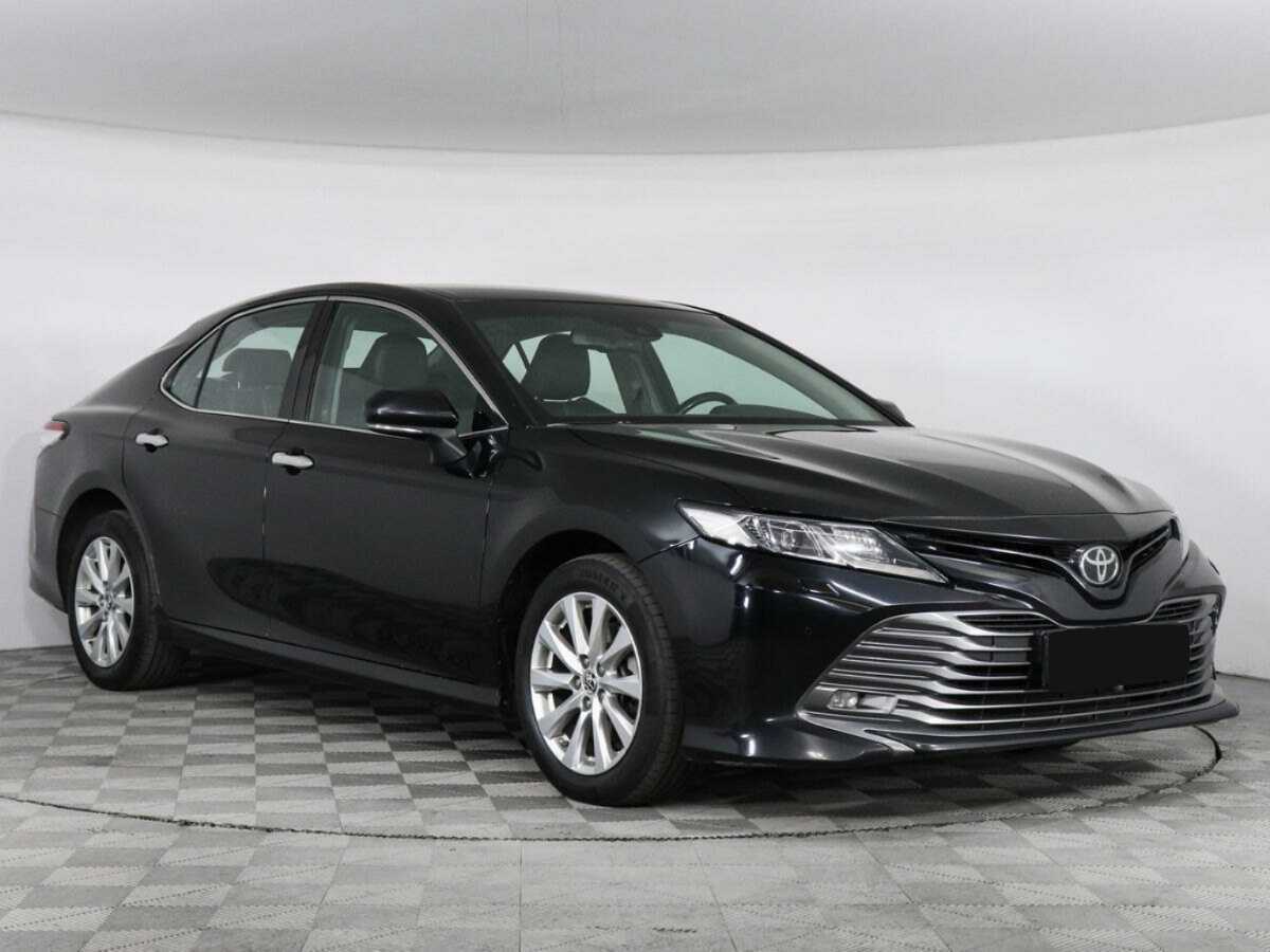 Toyota Camry 2019 года с пробегом. Фото: #2