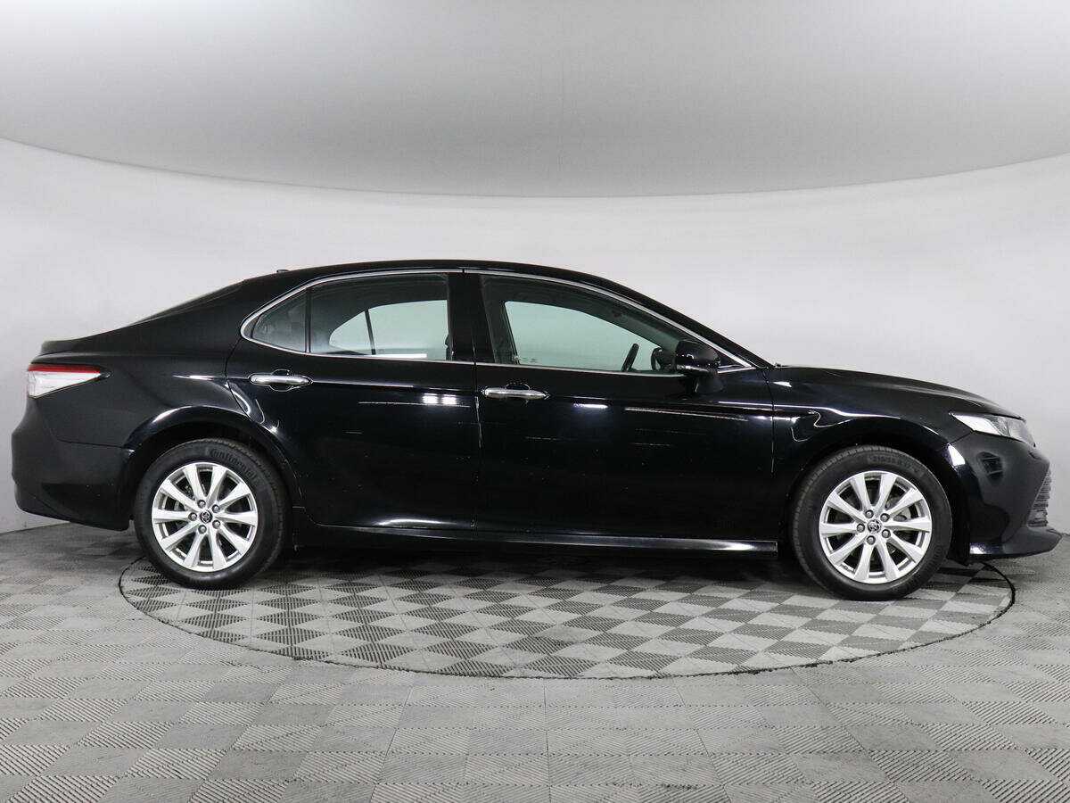 Toyota Camry 2019 года с пробегом. Фото: #3