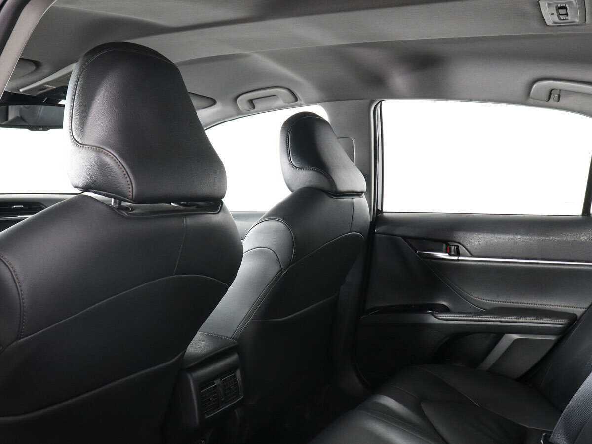 Toyota Camry 2019 года с пробегом. Фото: #11