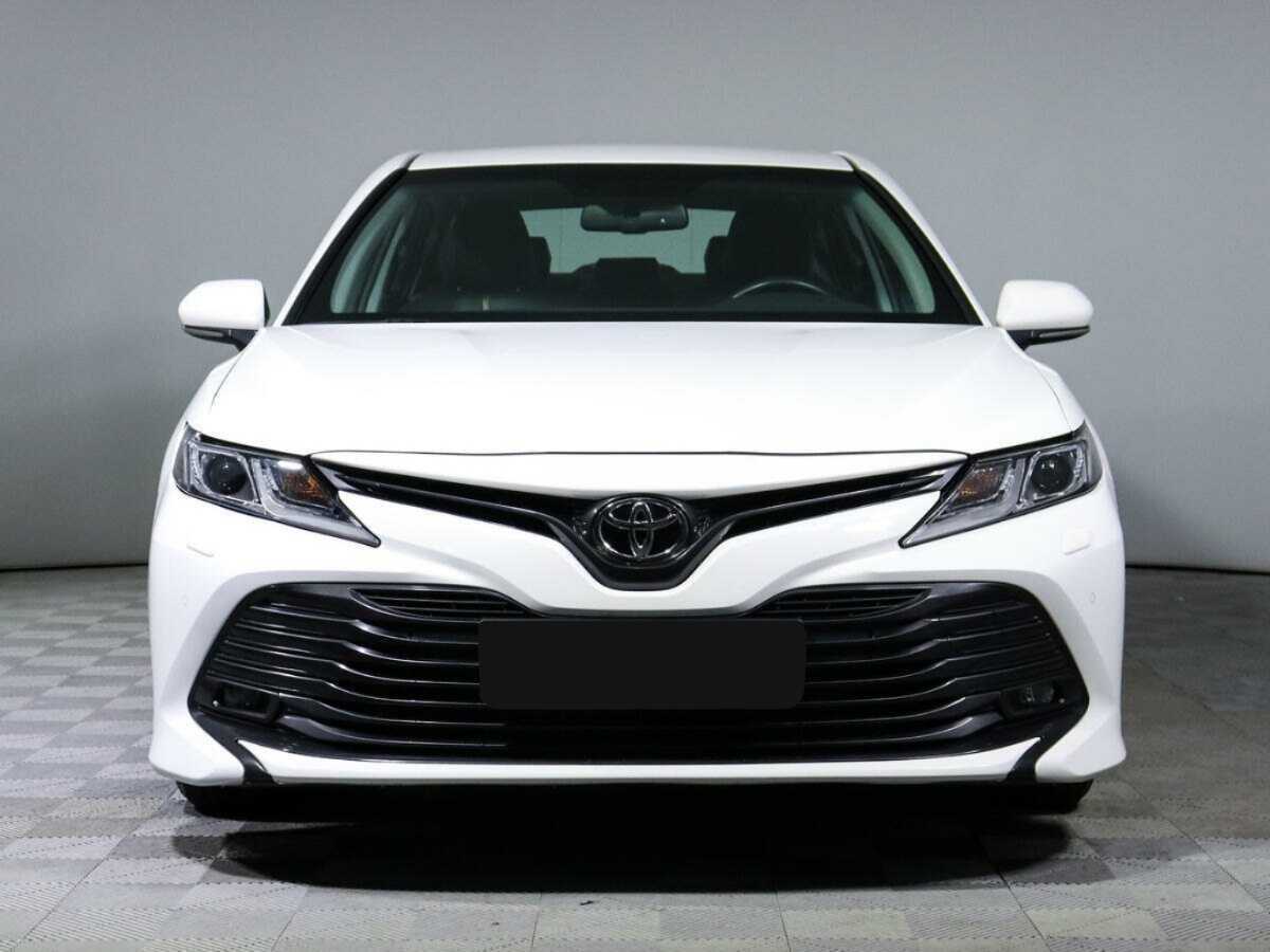 Toyota Camry 2018 года с пробегом. Фото: #1