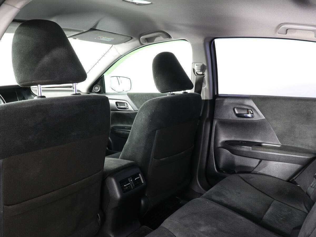 Honda Accord 2013 года с пробегом. Фото: #8