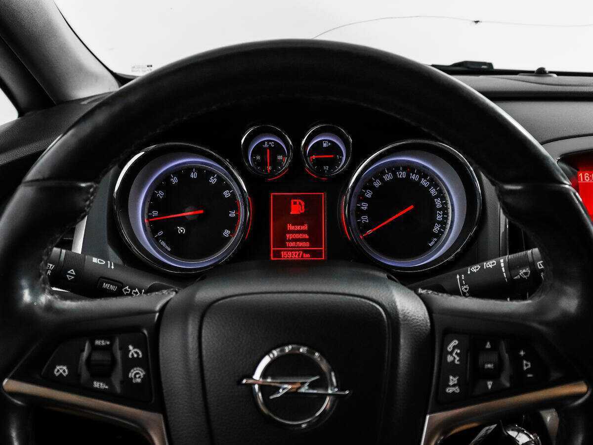 Opel Astra 2013 года с пробегом. Фото: #14