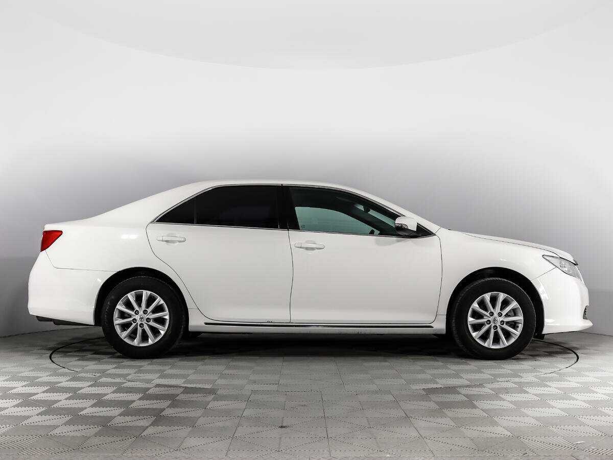 Toyota Camry 2014 года с пробегом. Фото: #3