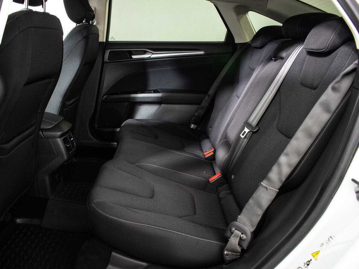 Ford Mondeo 2015 года с пробегом. Фото: #9