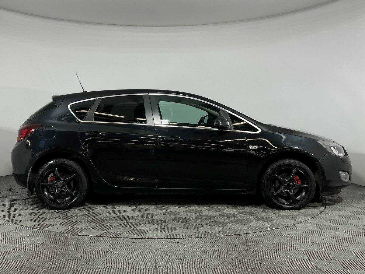 Б/У Опель Астра 2012 года. Фото: #3