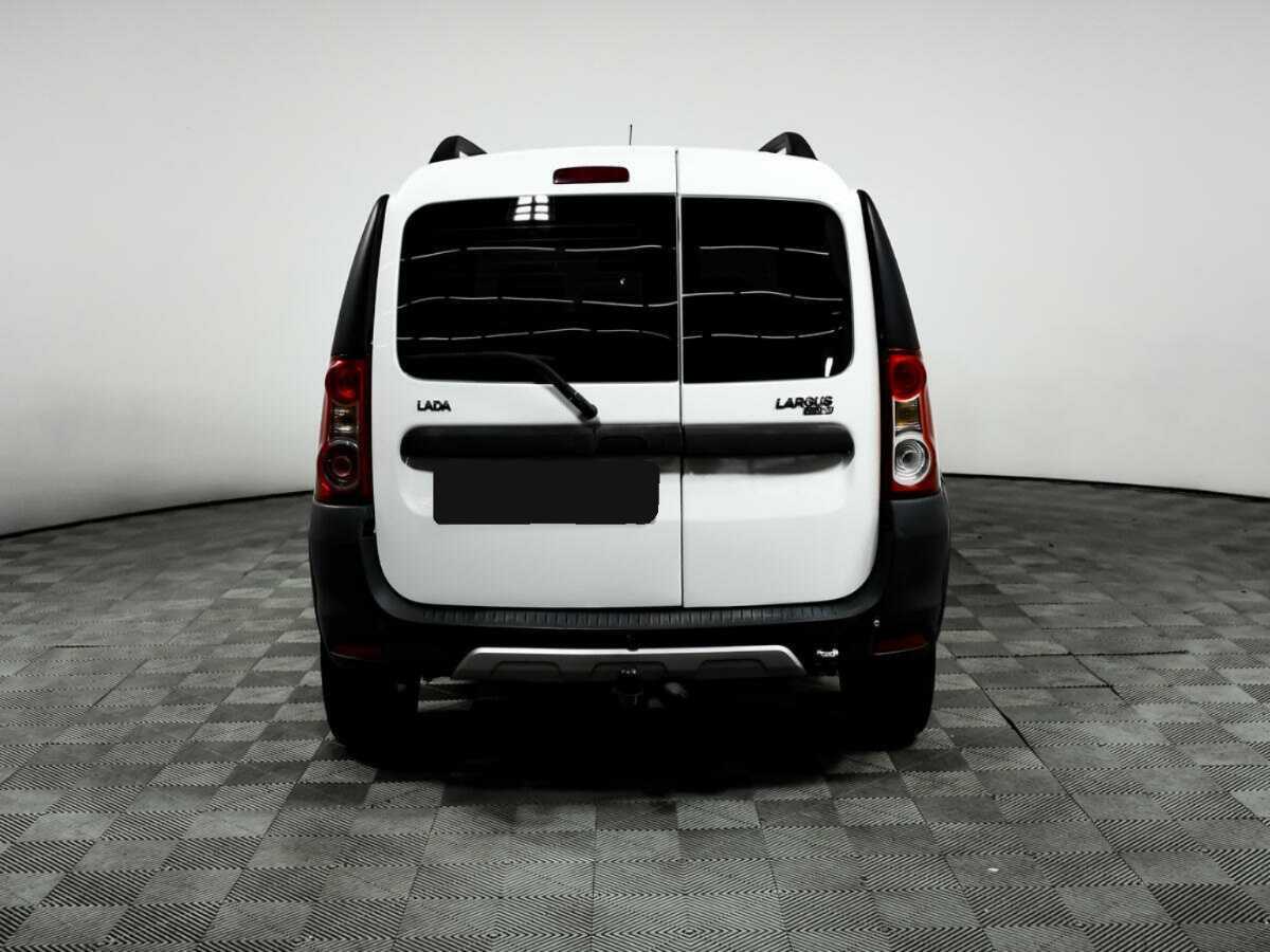 Lada (ВАЗ) Largus 2018 года с пробегом. Фото: #5