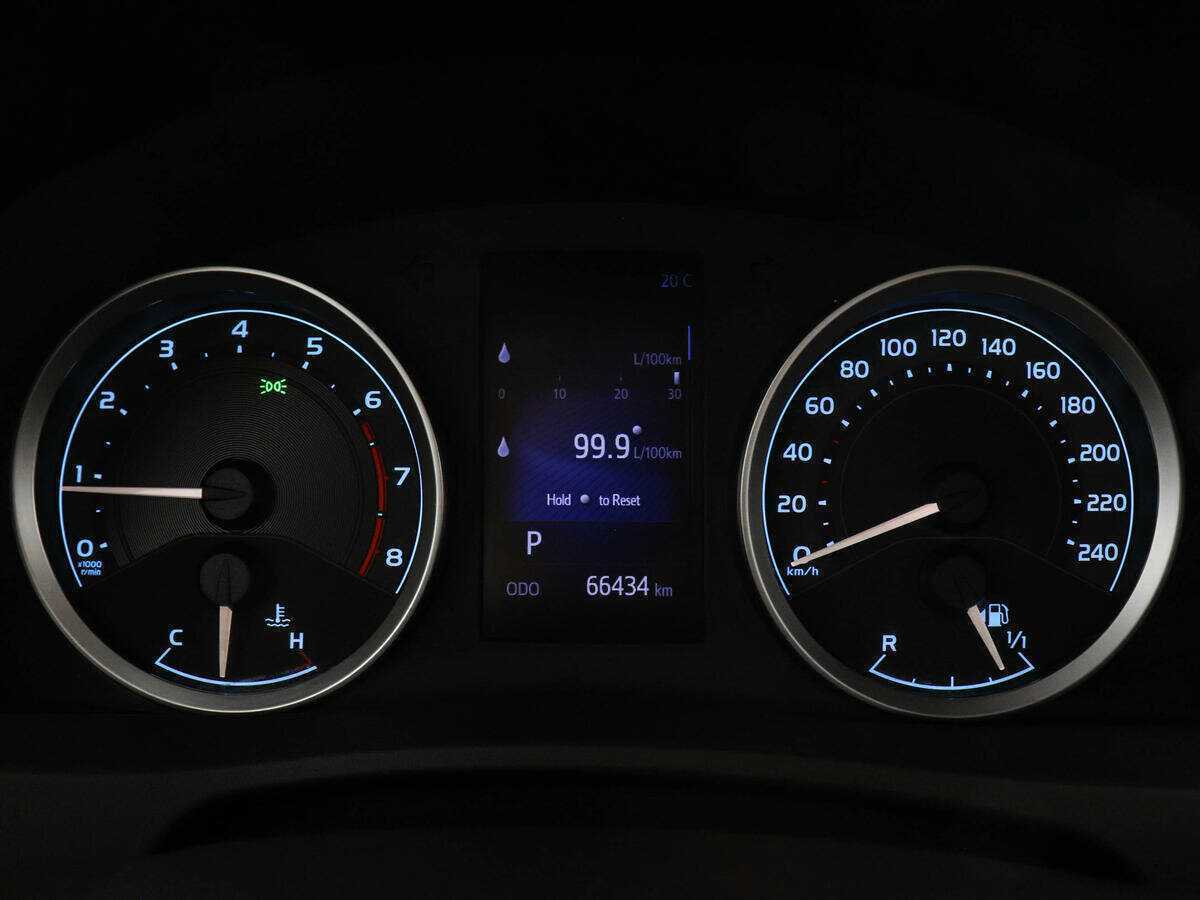 Toyota Corolla 2017 года с пробегом. Фото: #10