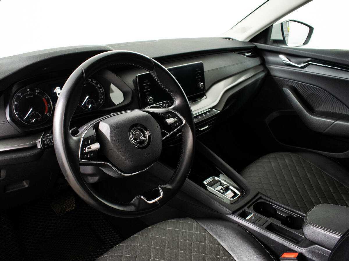 Skoda Octavia 2021 года с пробегом. Фото: #12