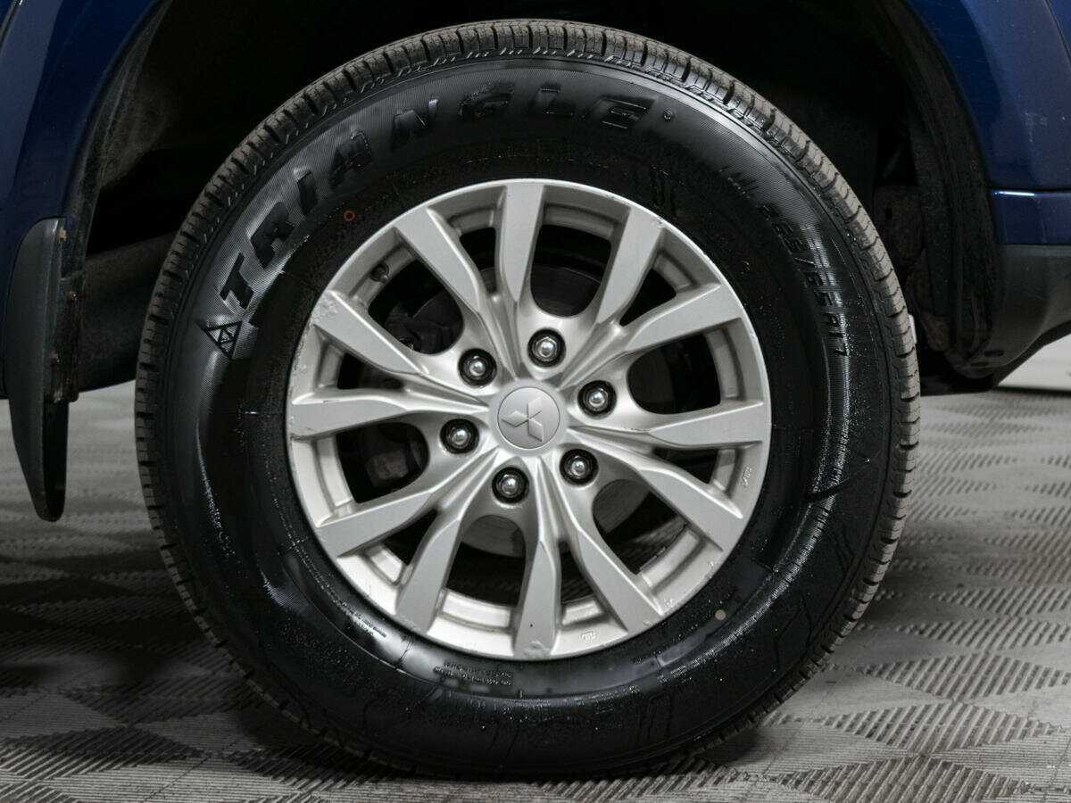 Mitsubishi Pajero Sport 2013 года с пробегом. Фото: #19