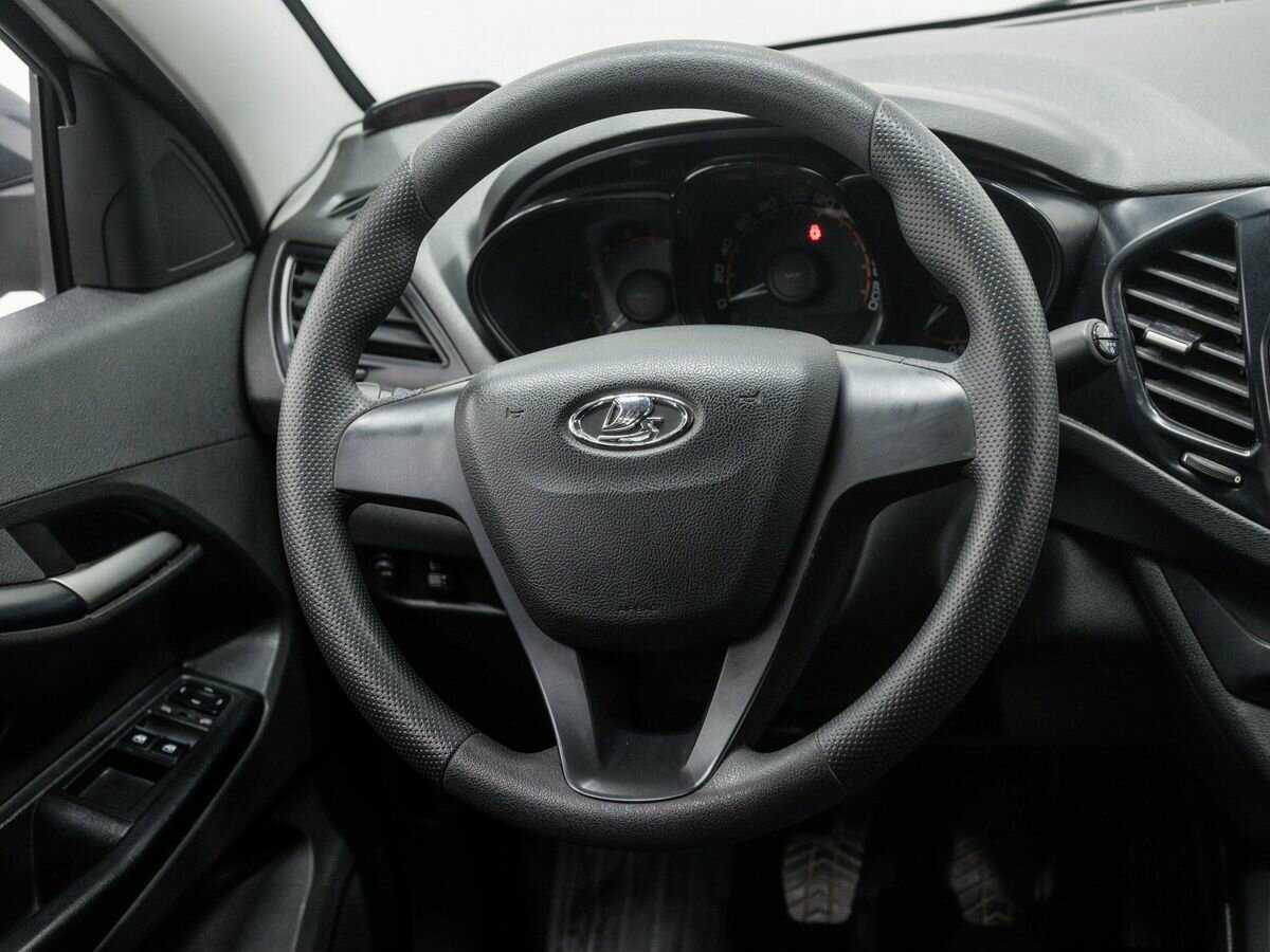 Lada (ВАЗ) Vesta 2019 года с пробегом. Фото: #11