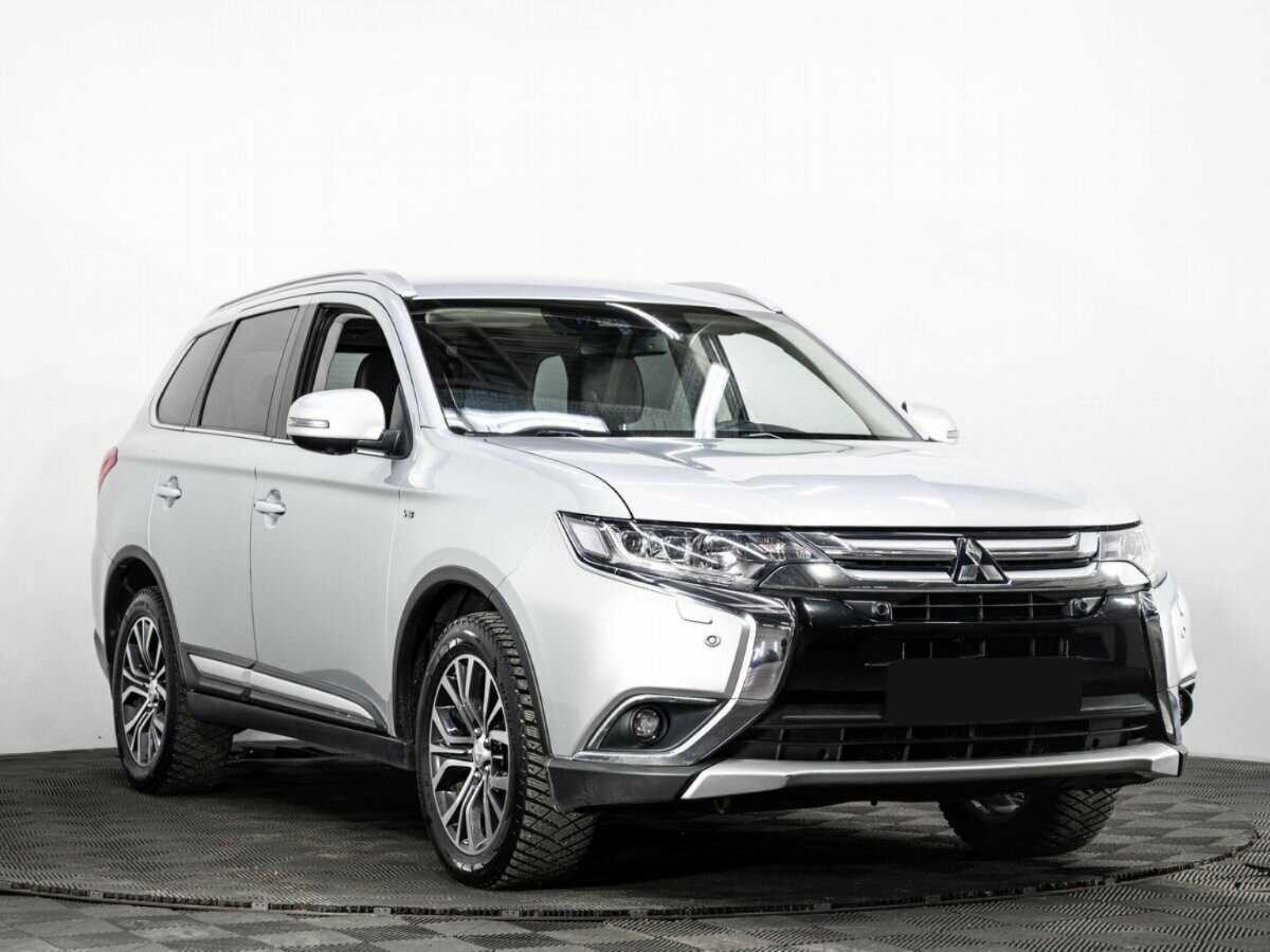 Mitsubishi Outlander 2018 года с пробегом. Фото: #2