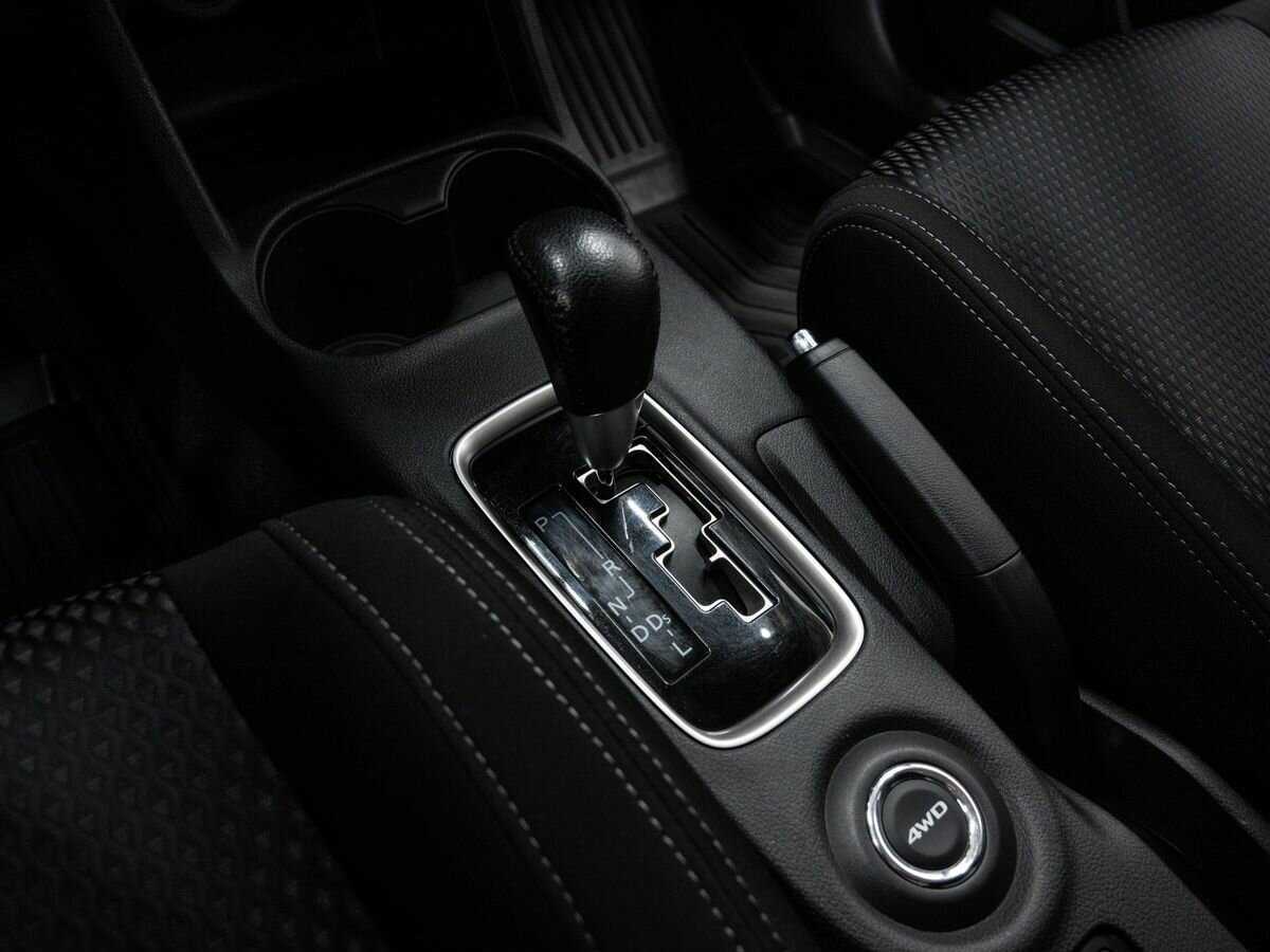 Б/У Митсубиши Оутлэндер 2016 года. Фото: #18