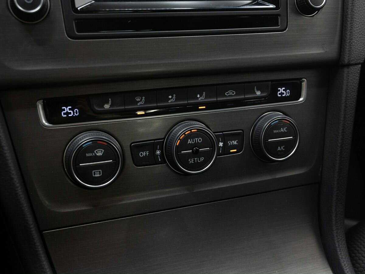 Б/У Фольксваген Гольф 2013 года. Фото: #20