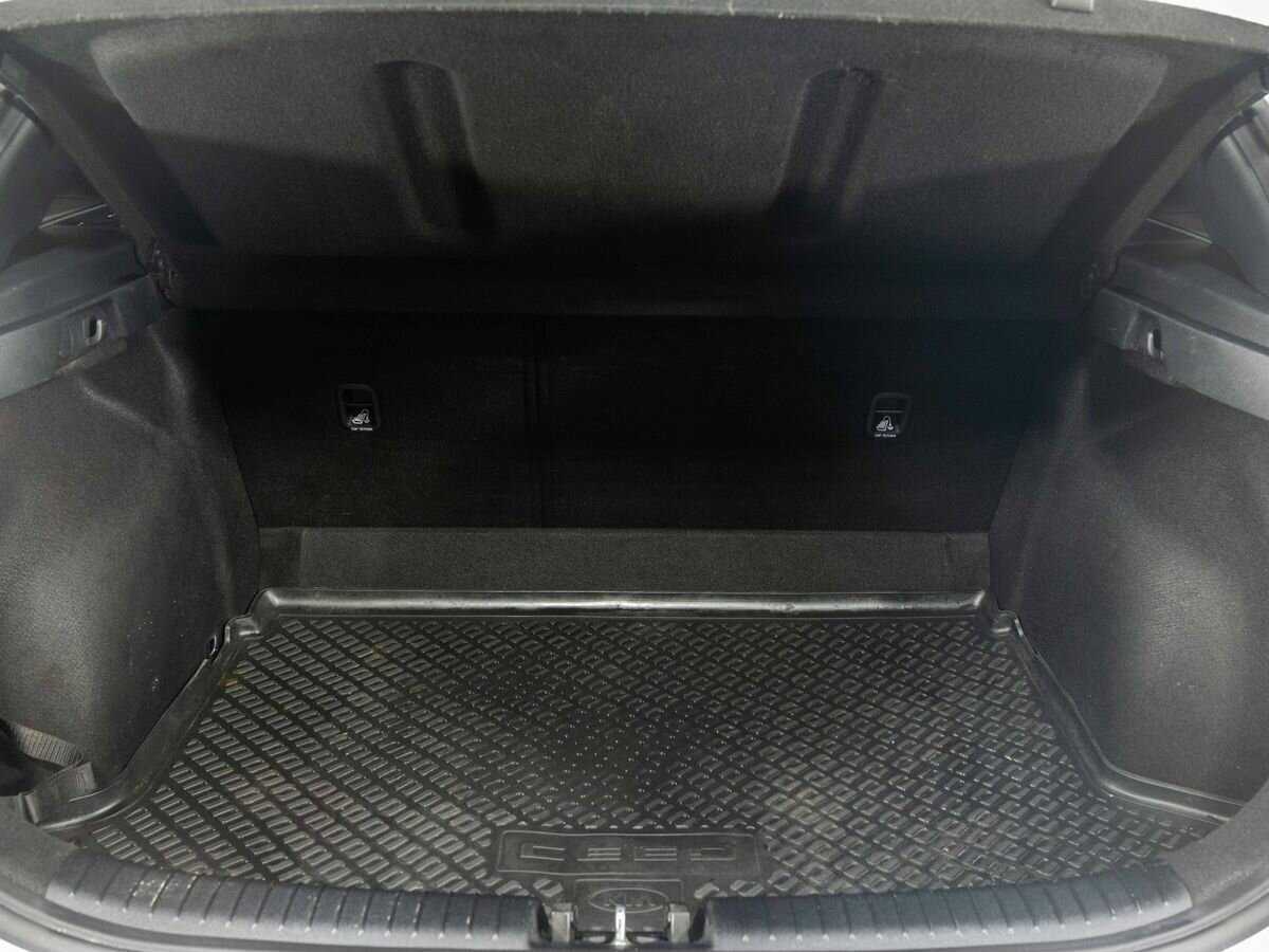 Б/У Киа Сид 2018 года. Фото: #23