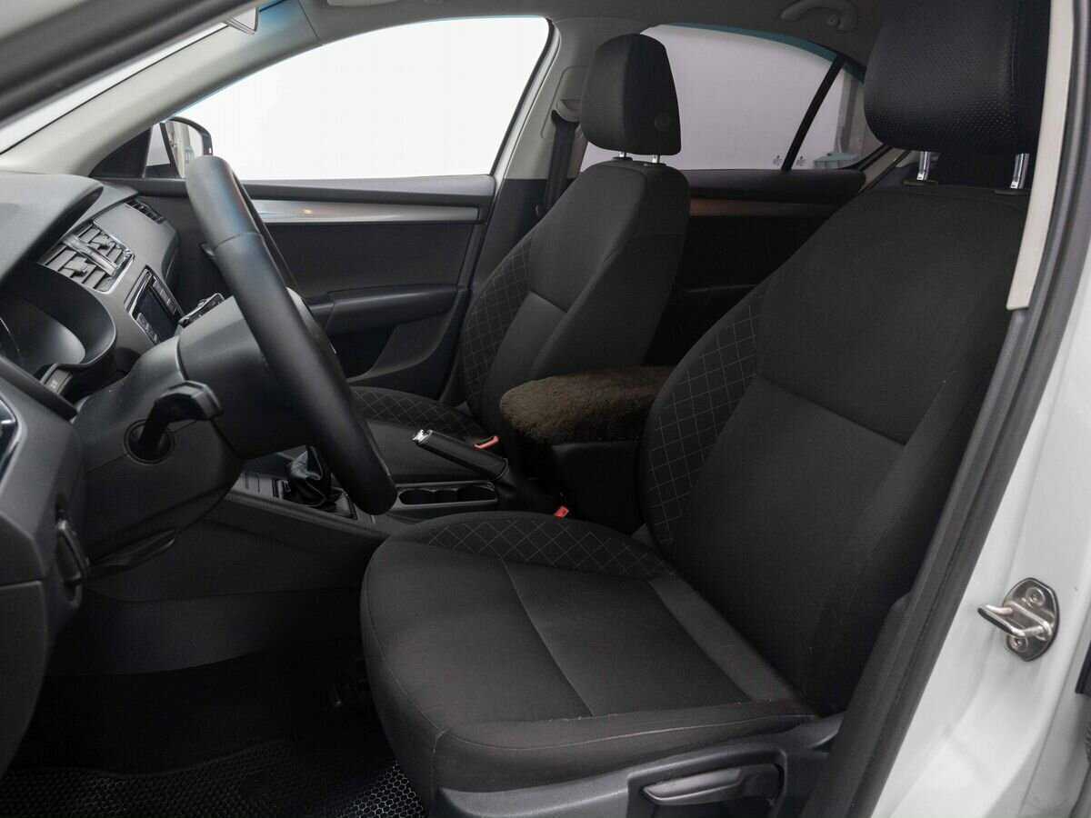 Б/У Шкода Октавия 2018 года. Фото: #8