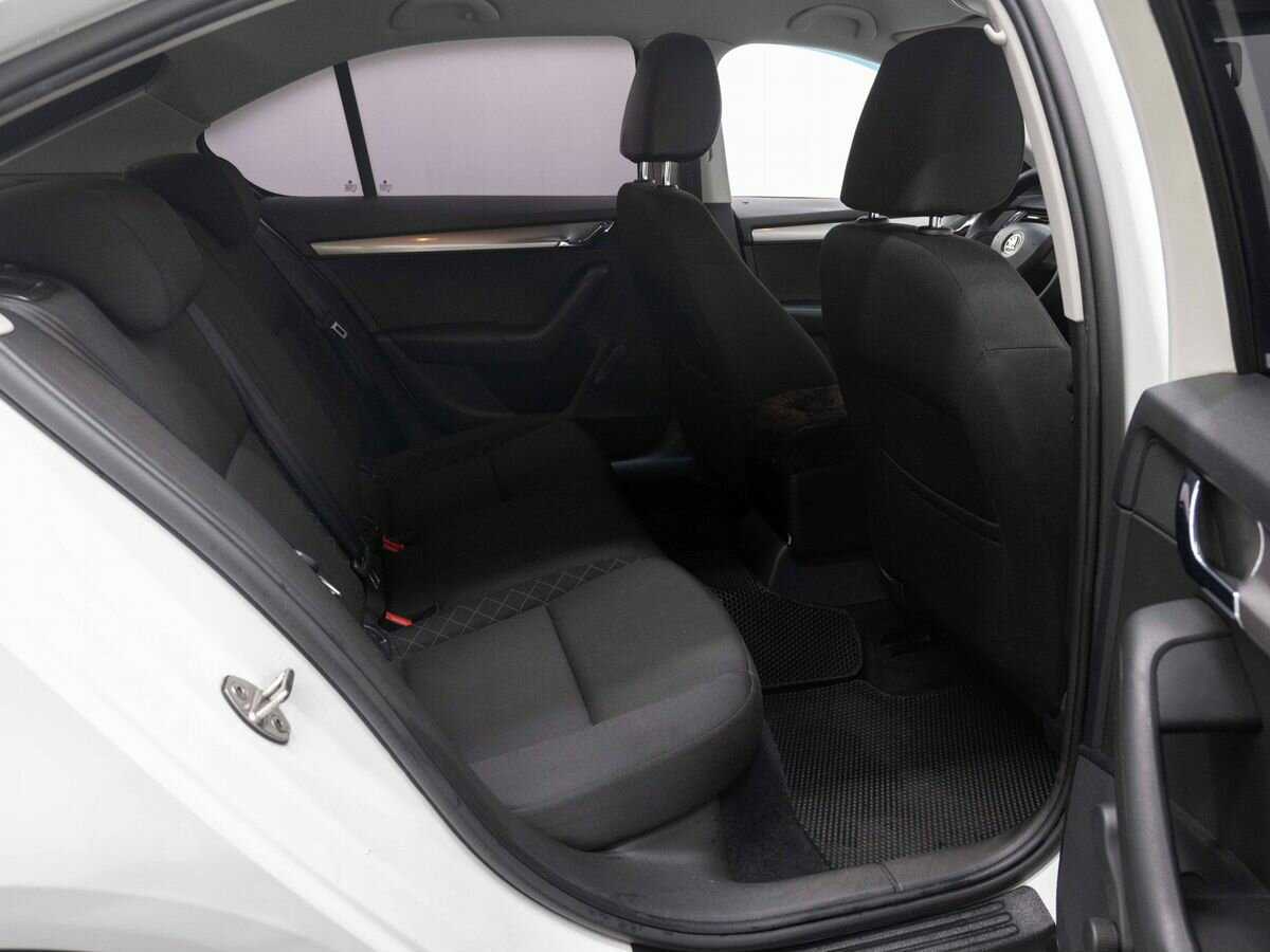 Б/У Шкода Октавия 2018 года. Фото: #10