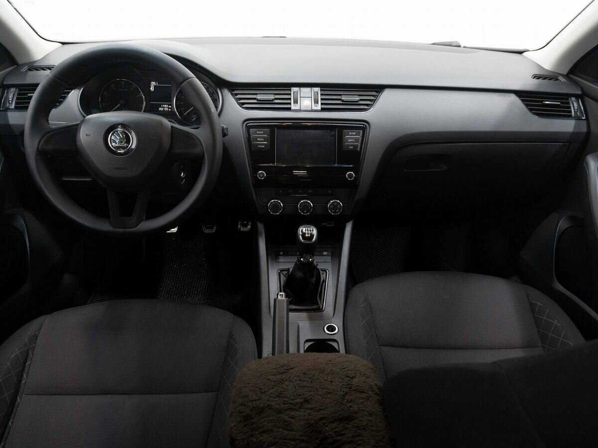 Б/У Шкода Октавия 2018 года. Фото: #13