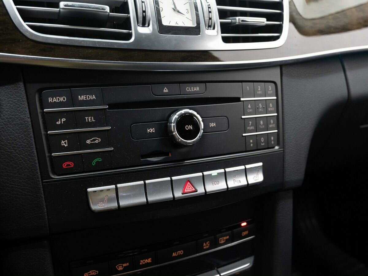 Mercedes-Benz E-Класс 2015 года с пробегом. Фото: #23