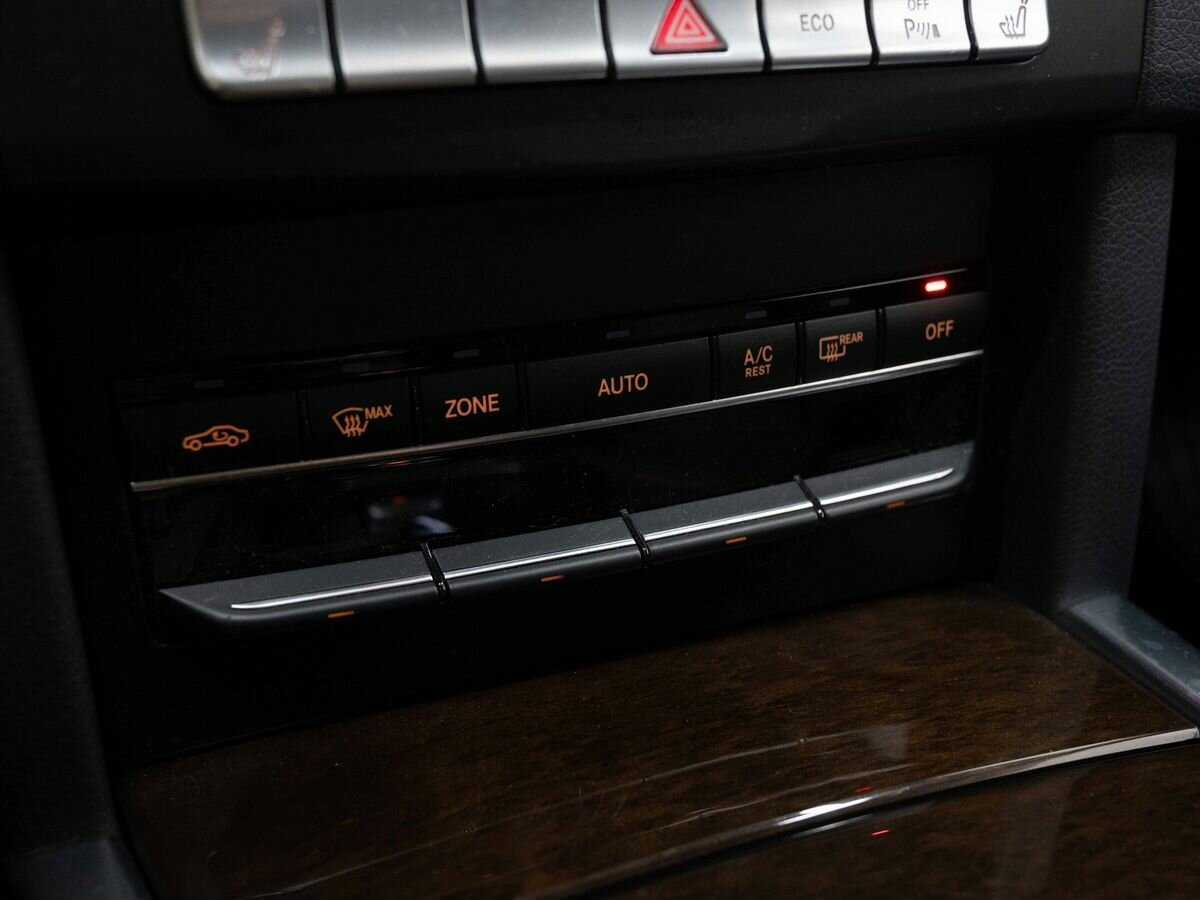 Mercedes-Benz E-Класс 2015 года с пробегом. Фото: #24