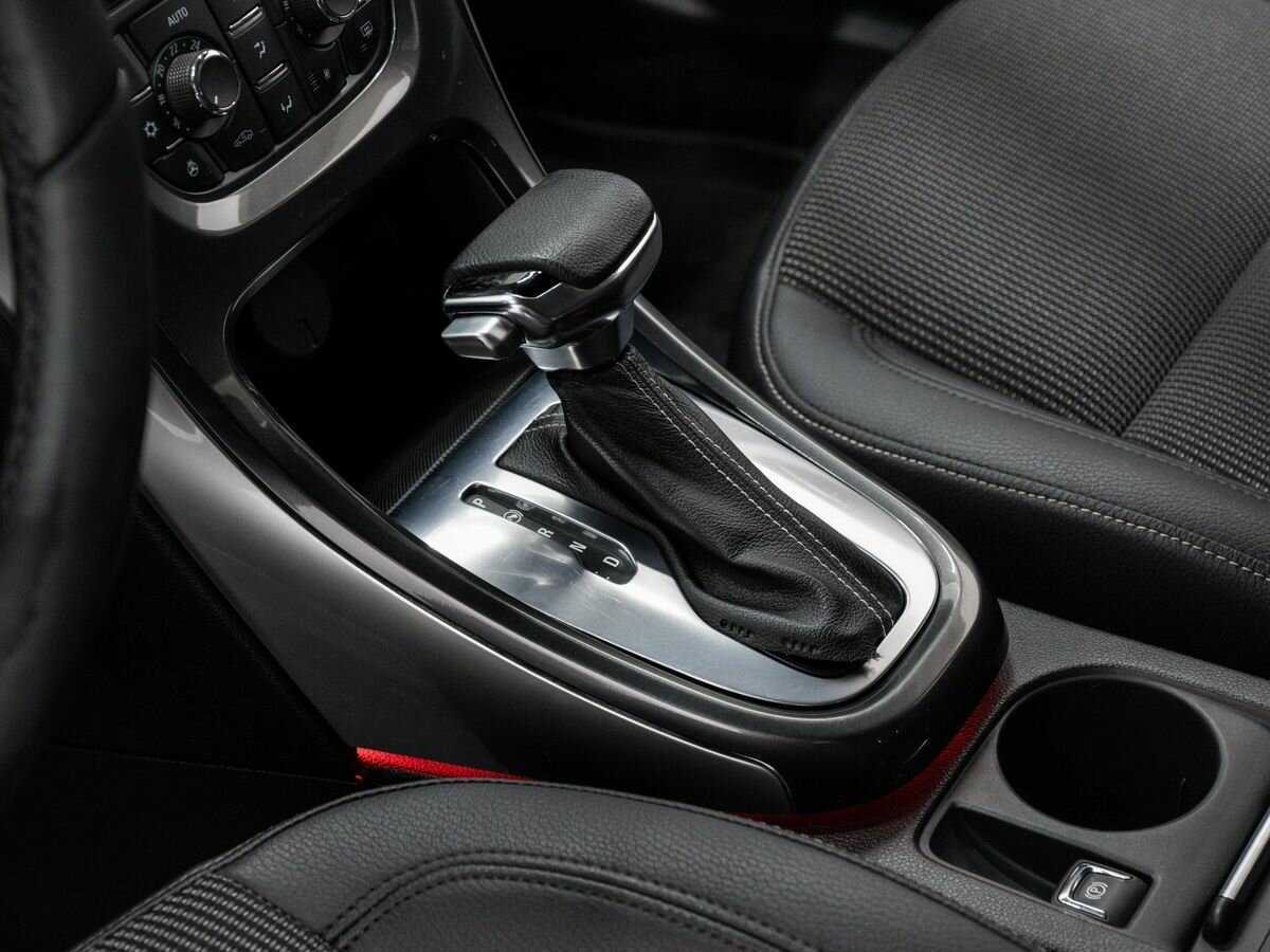 Б/У Опель Астра 2013 года. Фото: #15