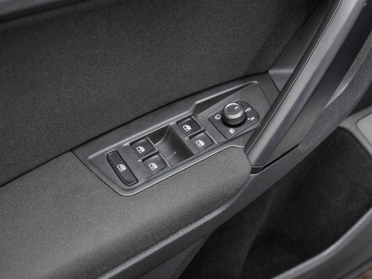 Б/У Фольксваген Тигуан 2017 года. Фото: #16