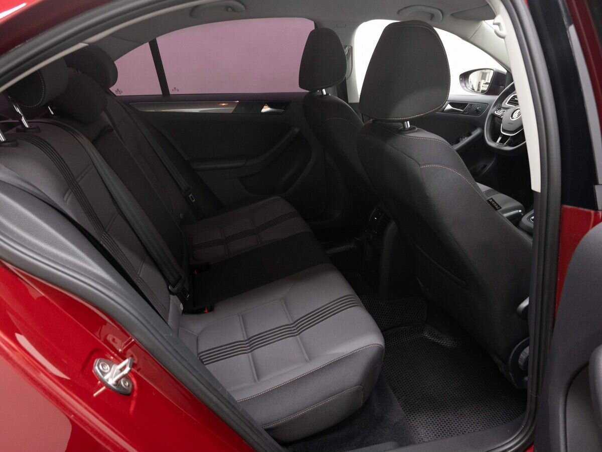 Б/У Фольксваген Джетта 2016 года. Фото: #9