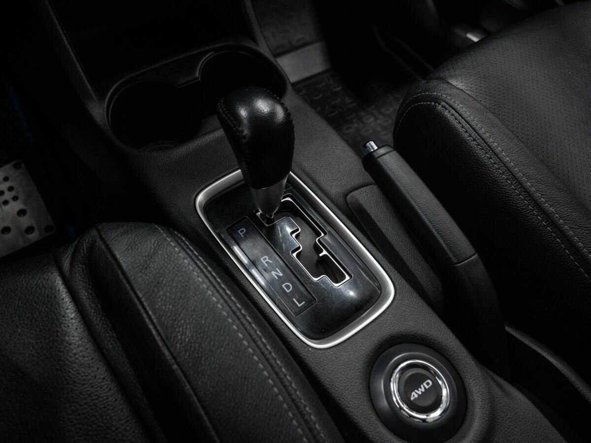 Б/У Митсубиши Оутлэндер 2013 года. Фото: #15