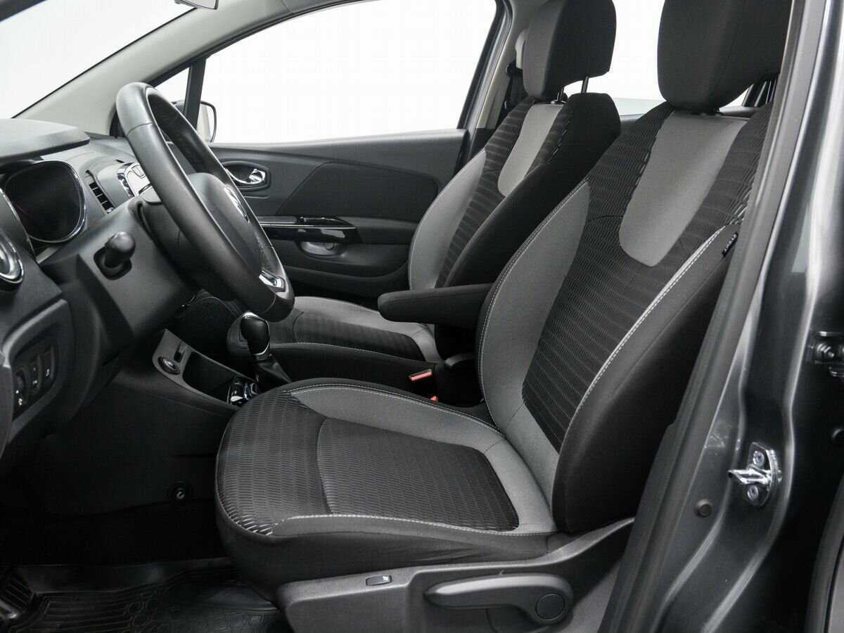 Б/У Рено Каптюр 2018 года. Фото: #13