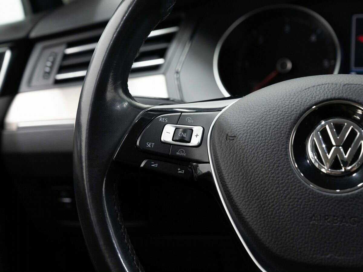 Б/У Фольксваген Пассат 2017 года. Фото: #15