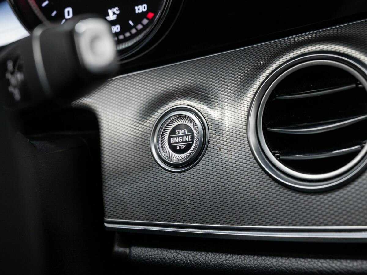 Mercedes-Benz E-Класс 2019 года с пробегом. Фото: #17