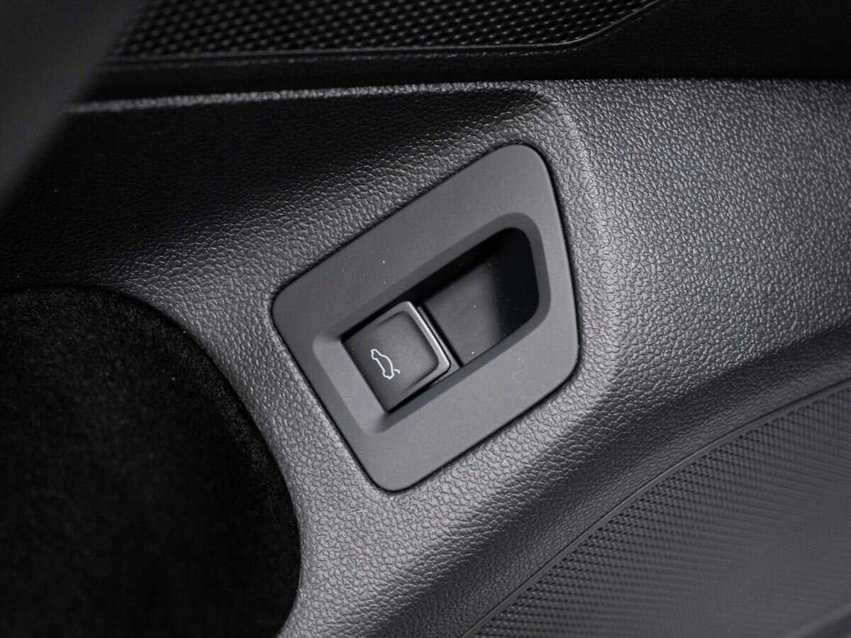 Б/У Фольксваген Пассат 2020 года. Фото: #19