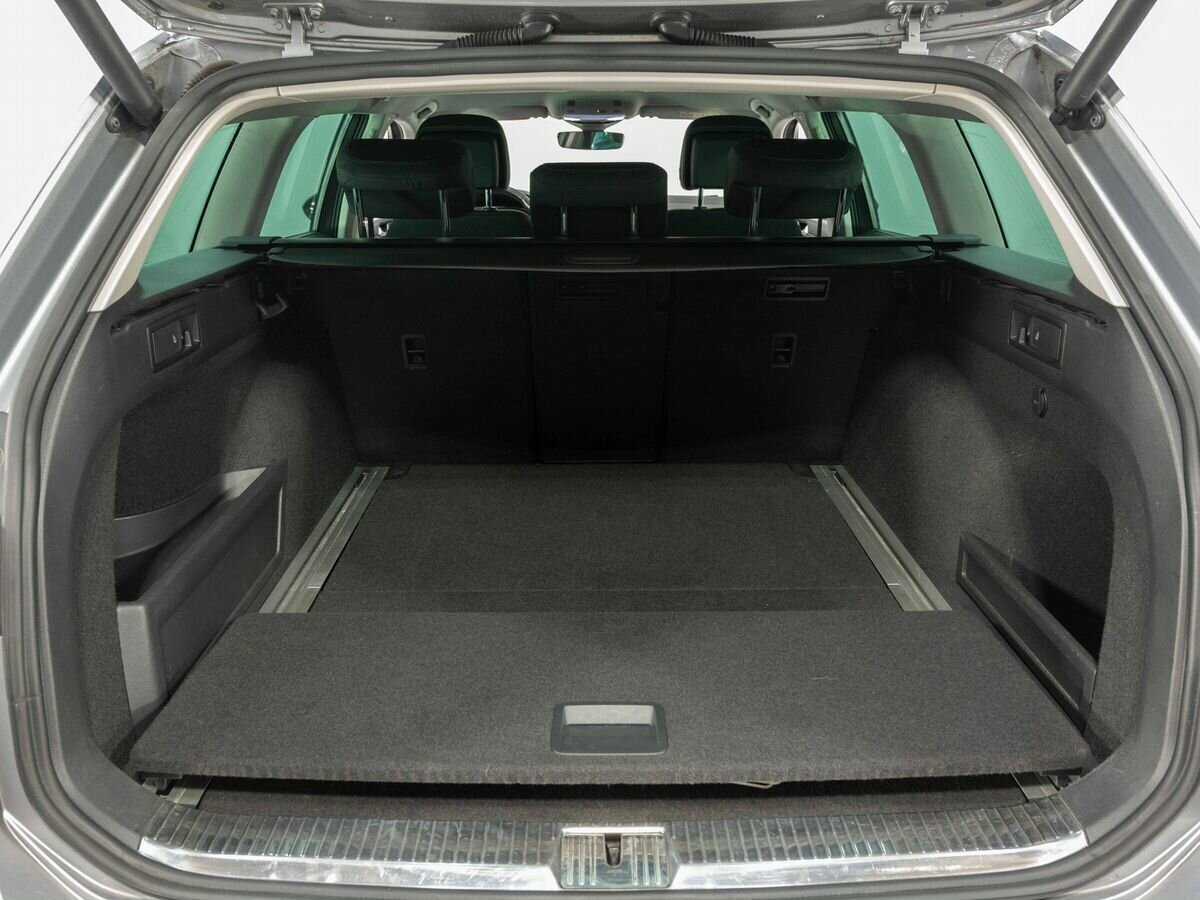 Б/У Фольксваген Пассат 2020 года. Фото: #23