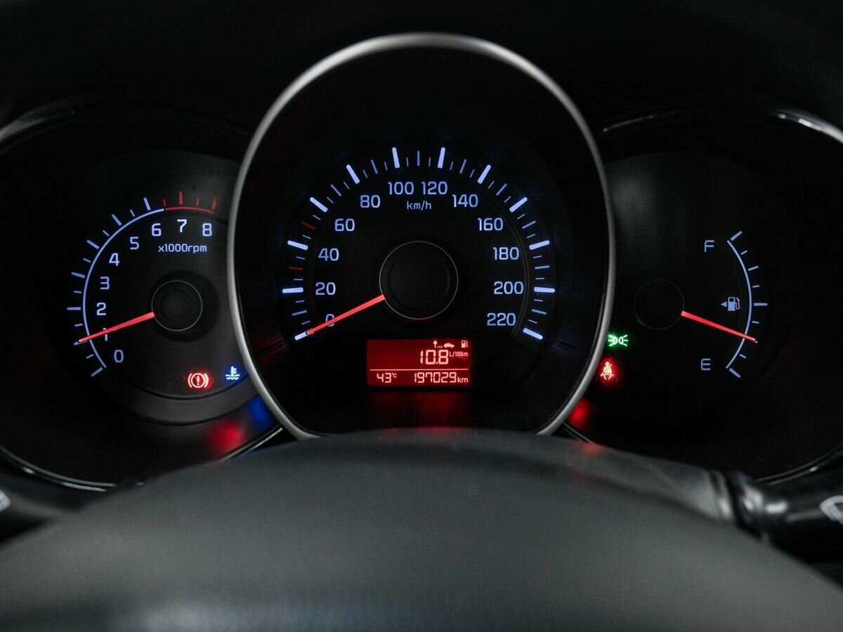 Б/У Киа Рио 2015 года. Фото: #21