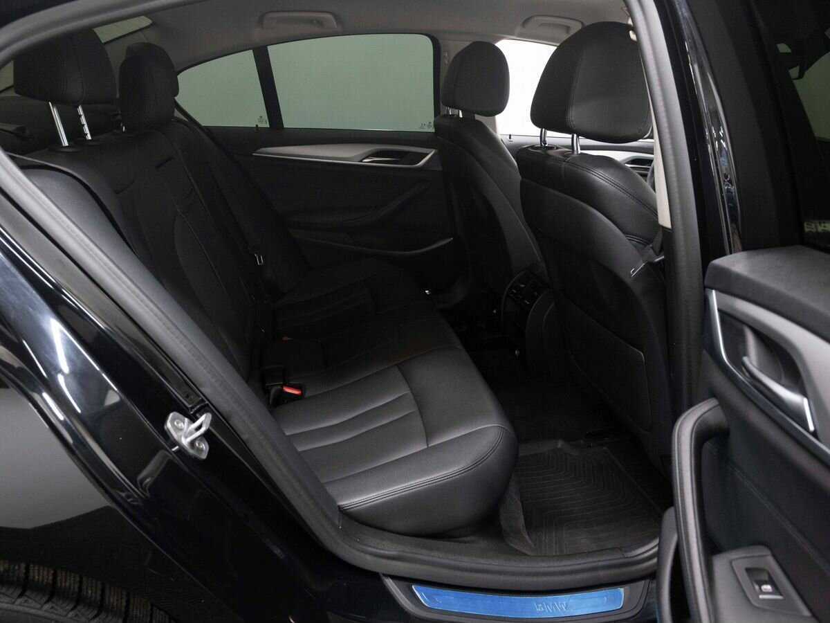 BMW 5 серии 2019 года с пробегом. Фото: #11