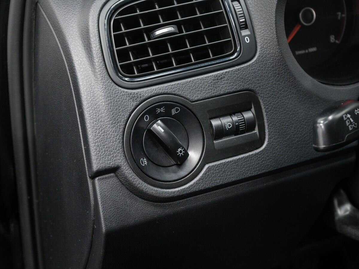 Б/У Фольксваген Поло 2014 года. Фото: #16