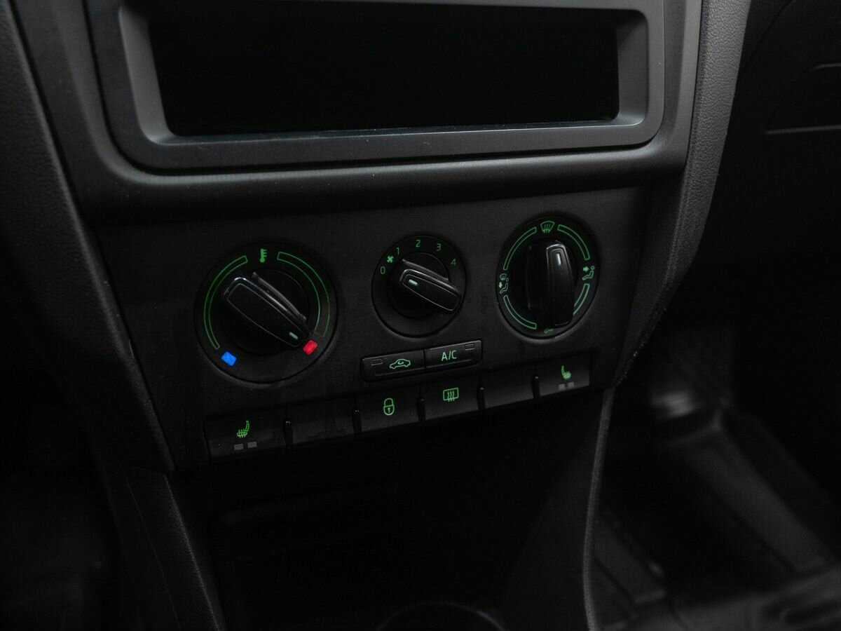 Б/У Шкода Рапид 2014 года. Фото: #15