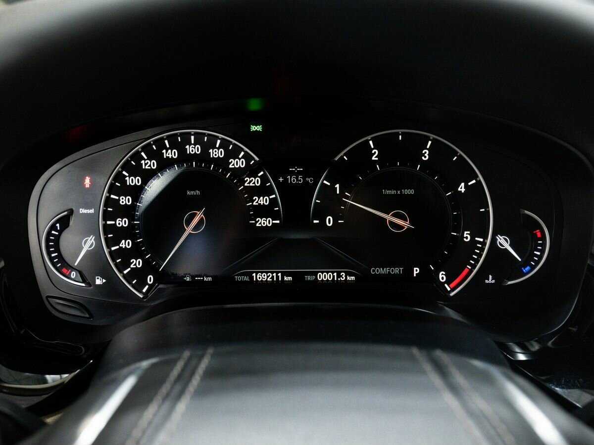 BMW 5 серии 2017 года с пробегом. Фото: #17